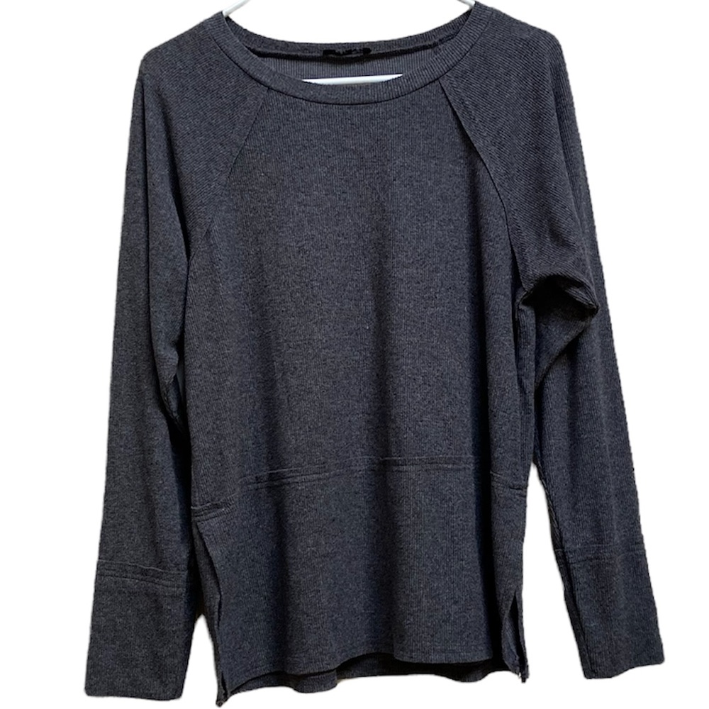 Ver y j gray long sleeved sweater